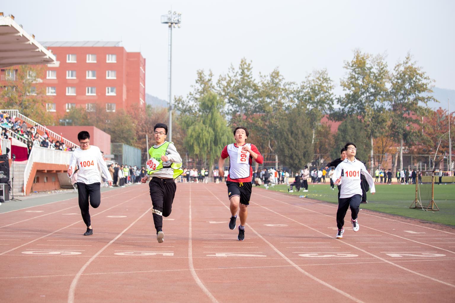 中国政法大学2020级新生田径运动会举行