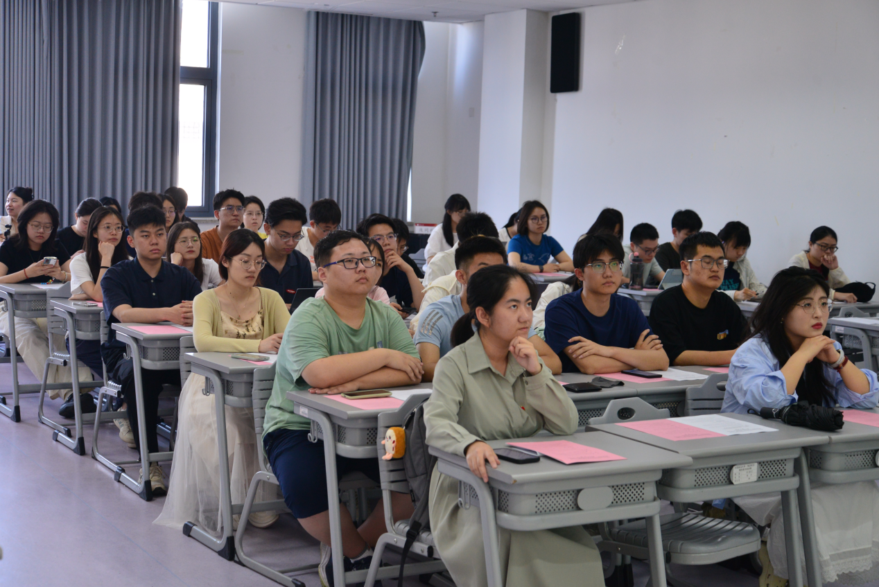 图片4(24级经济法2班党支部与24级环保法班党支部、北京化工大学化学学院化学硕2403党支部开展联合党建活动).png