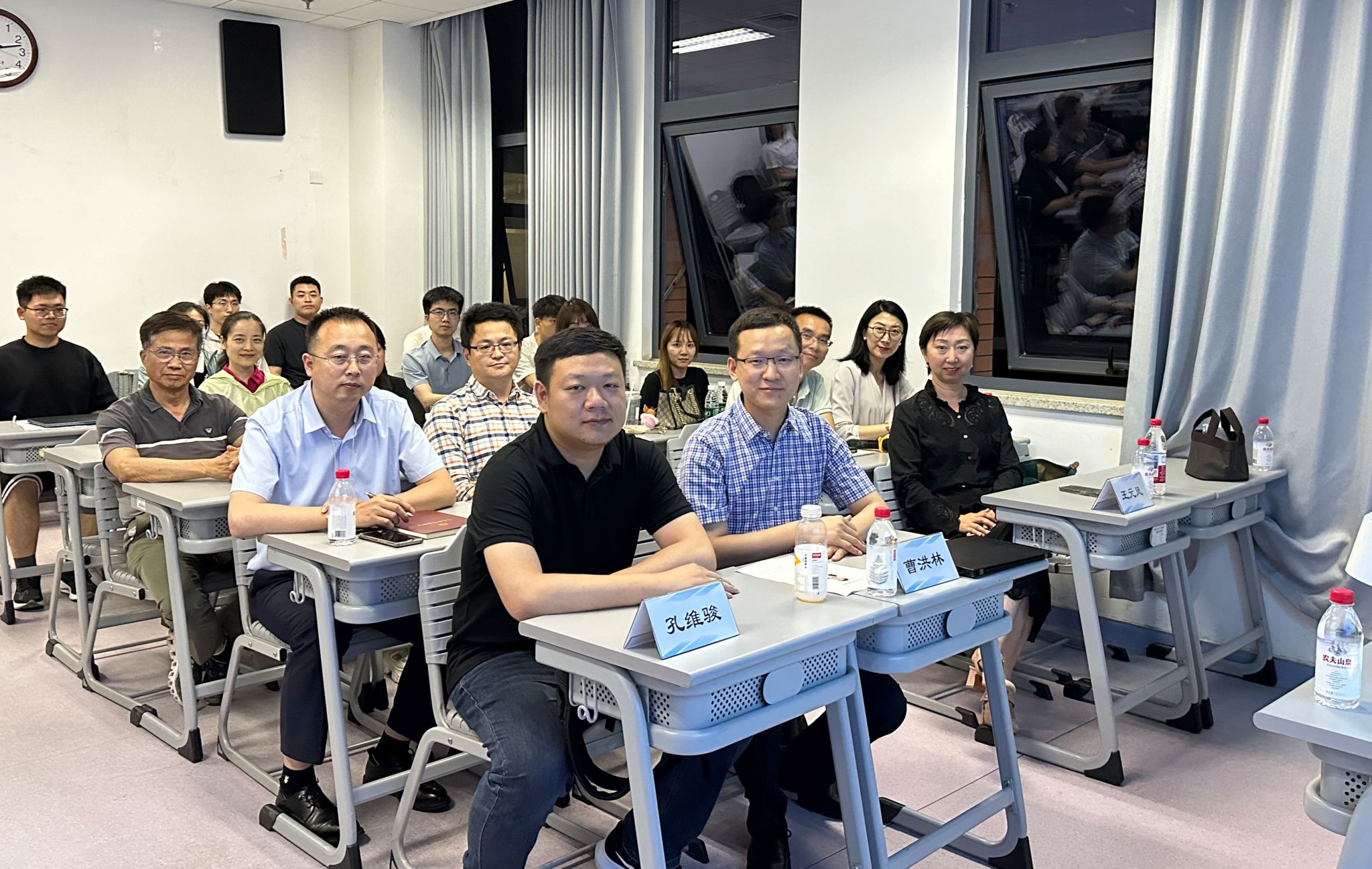 22_2部分合影.jpg